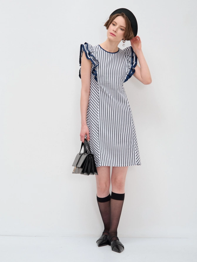 Платье с рюшами