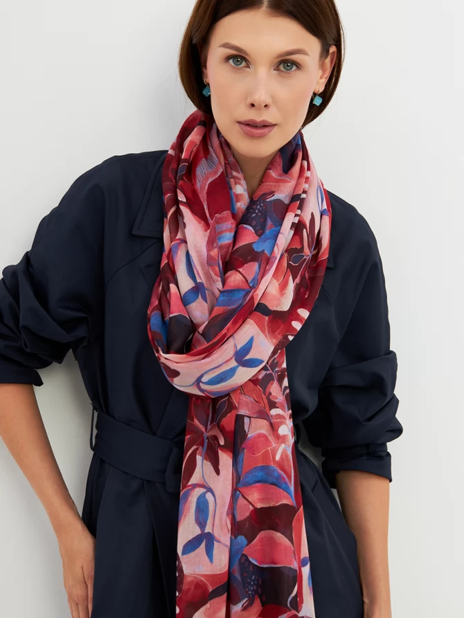 Палантин женский с авторским принтом