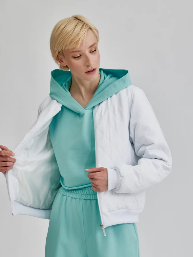 Бомбер стеганый на резинке