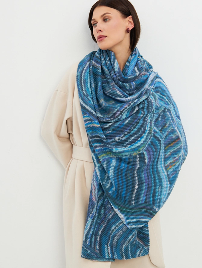 Палантин женский с двусторонним волнистым принтом