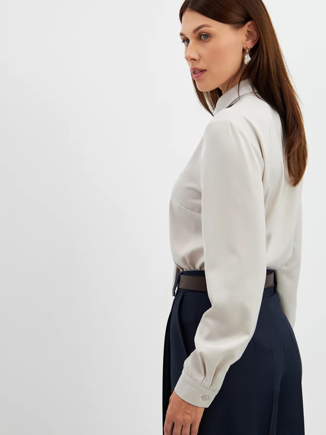 Блузка с галстуком серо-коричневая