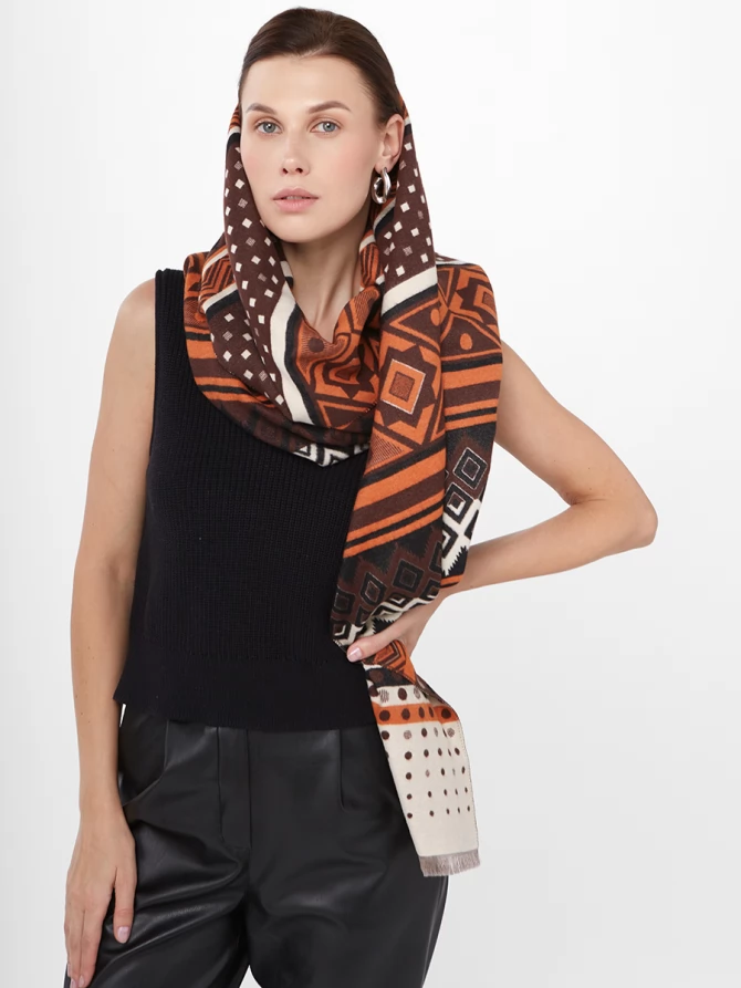 Палантин двусторонний с этническим принтом