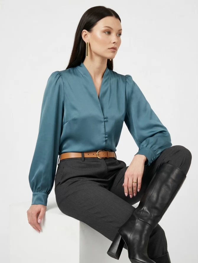 Блуза с вырезом сине-зеленая
