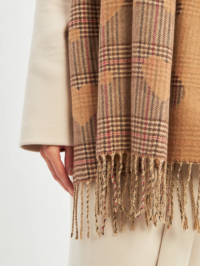 Палантин женский двусторонний в клетку с сердцами