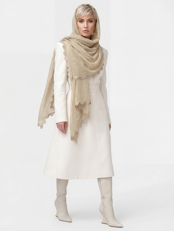 Палантин женский жатый бежевый с кружевом