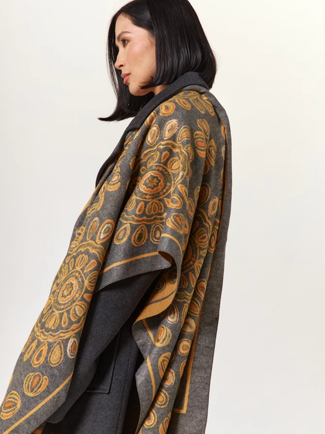 Палантин двусторонний с орнаментом мандала