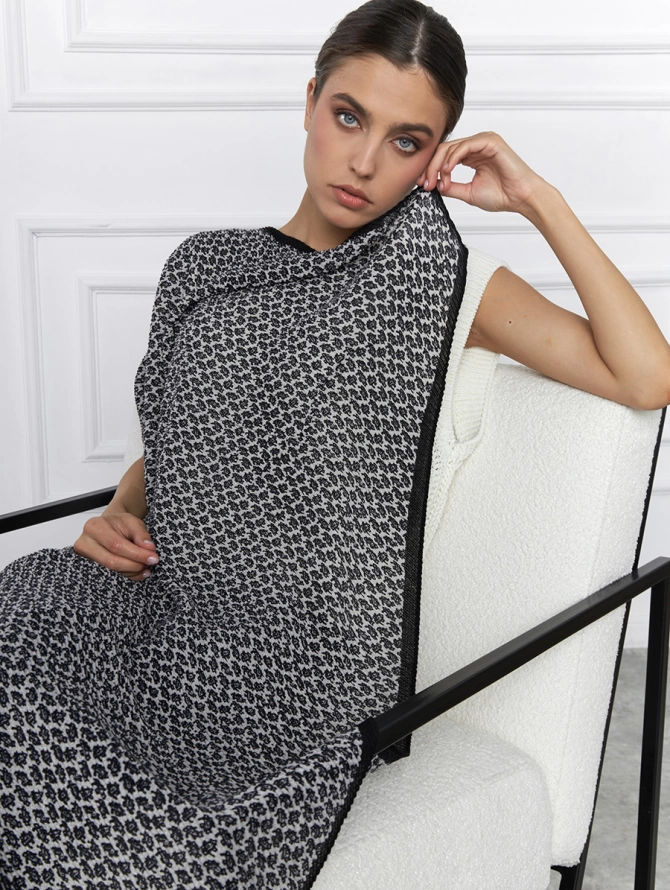 Палантин женский с мелким узором