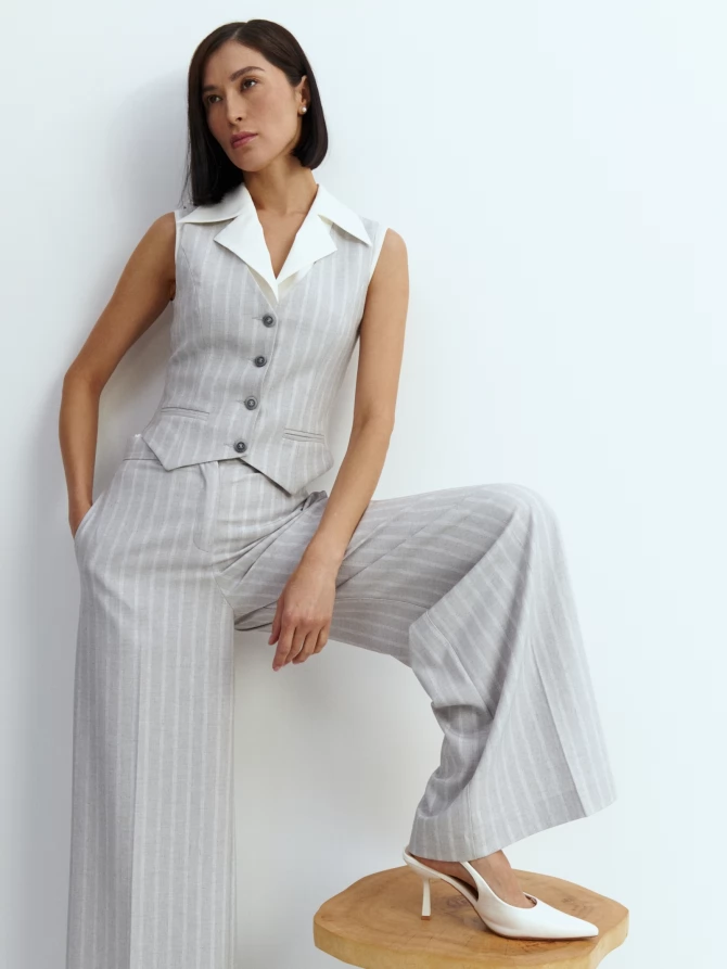 Жилет из костюмной ткани в полоску OD-920-1 серый