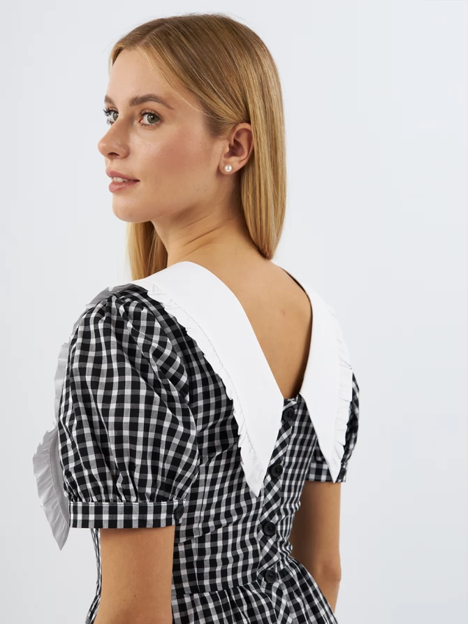 Платьеиз хлопка с большим контрастным воротником OD-935-1 клетка ч/б