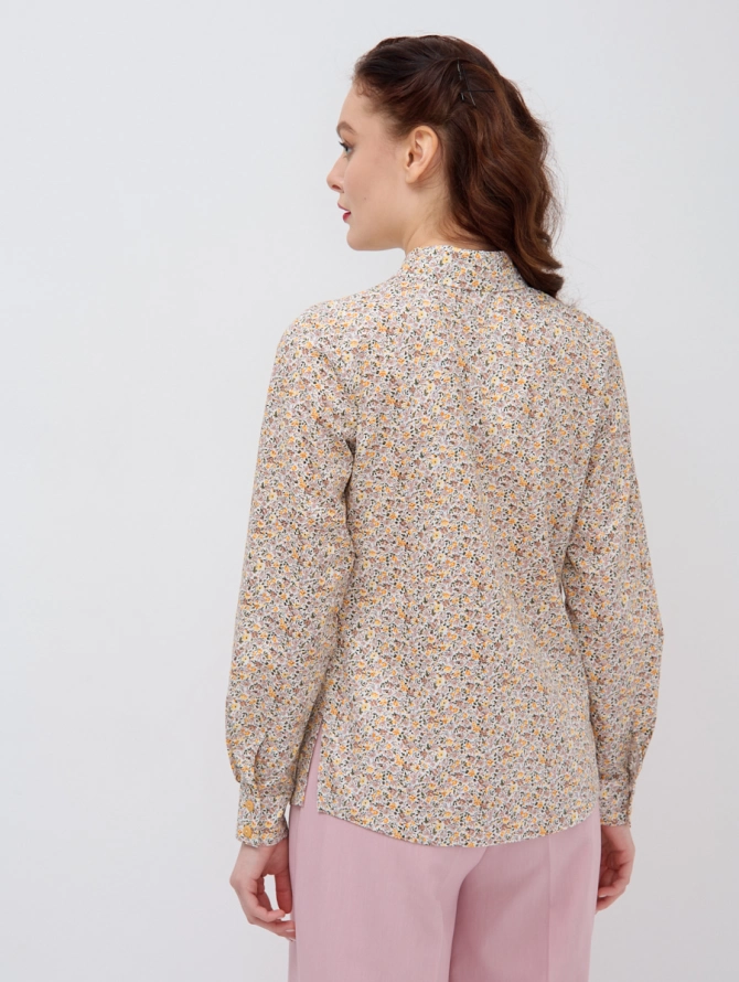 Рубашка с цветочным принтом и контрастной стойкой