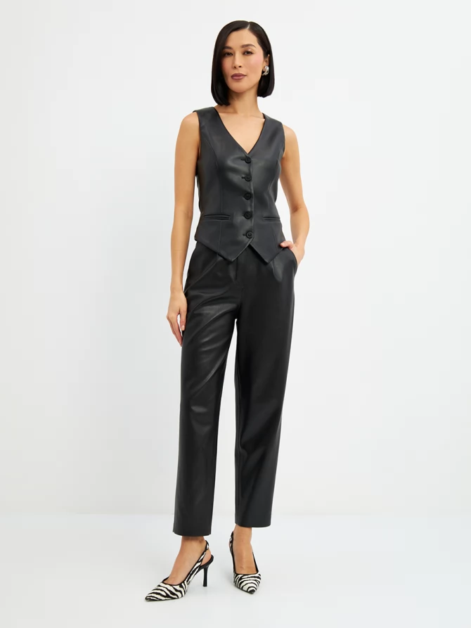 Брюки укороченные из зко-кожи  OD-882-1 черный