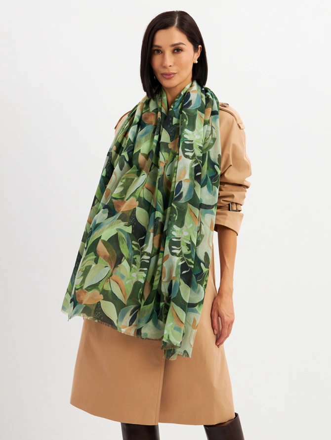 Палантин женский с тропическим принтом