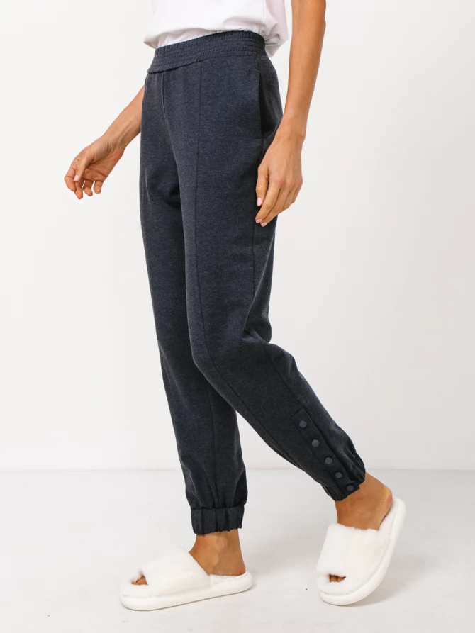 Брюки на кнопках