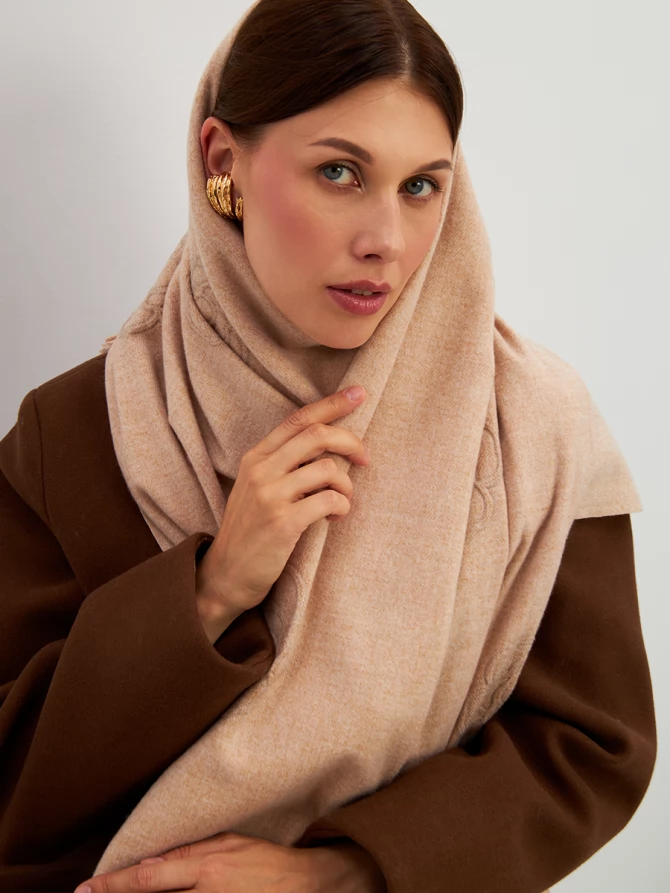 Палантин двусторонний с принтом и бахромой