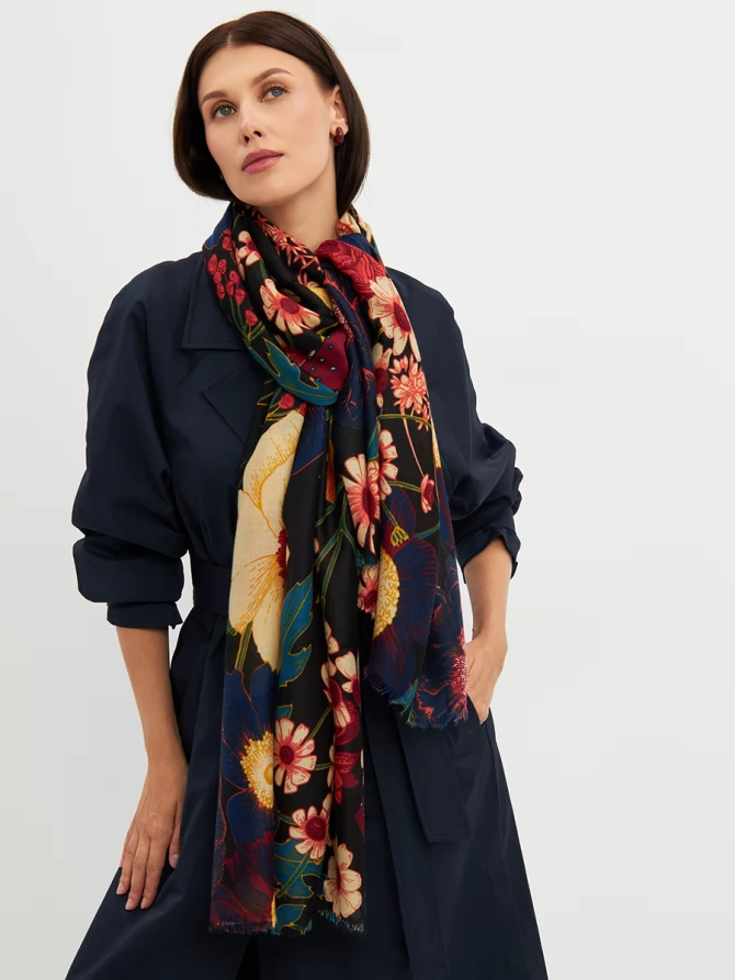 Палантин женский с ярким цветочным принтом