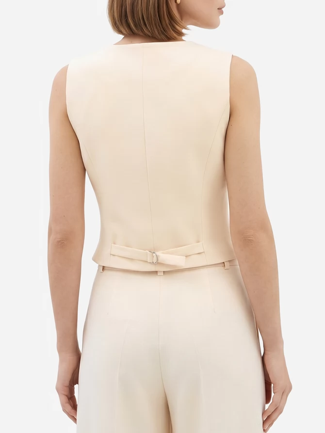 Жилет из костюмной ткани OD-920-4 молочный