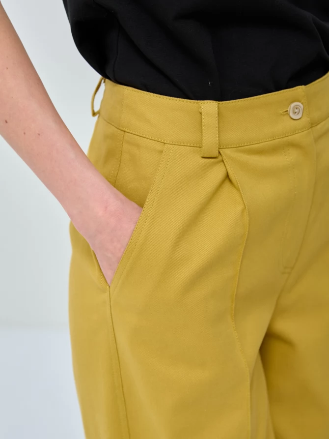 Брюки с простроченной стрелкой