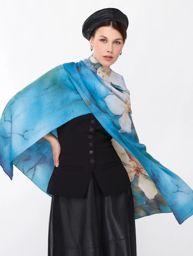 Палантин женский жатый двусторонний с цветочным принтом