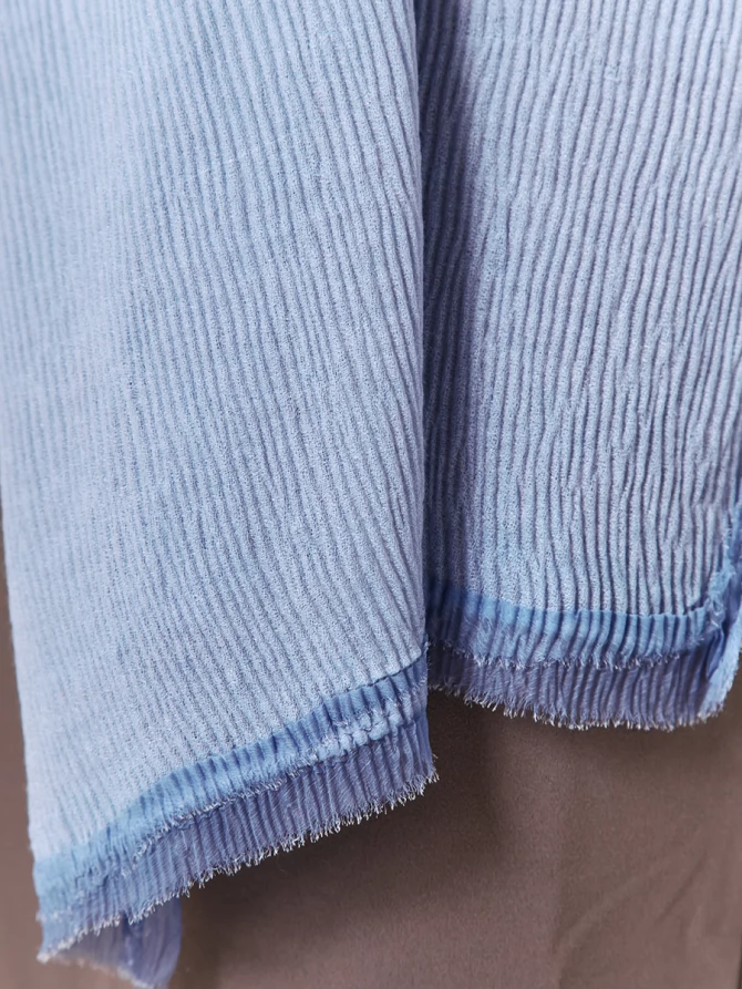 Палантин женский в небесно-голубом цвете