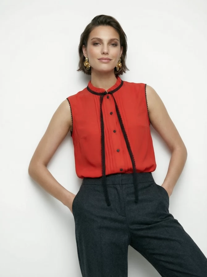 Блузка без рукавов с отделкой из тесьмы OD-973-3 красный