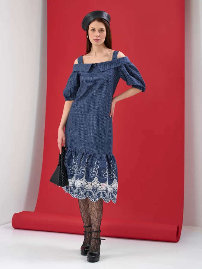 Платье на лямках