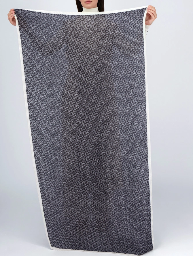 Палантин женский с жатой текстурой и деликатным принтом SPR-1159-2