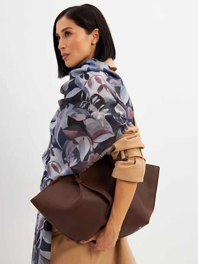 Палантин женский с авторским принтом