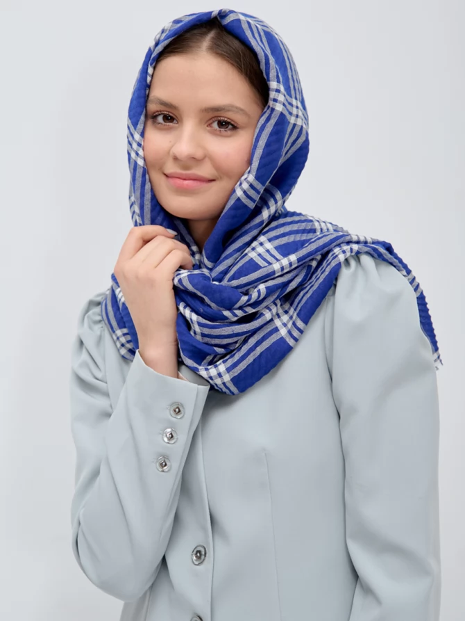 Палантин в синюю клетку