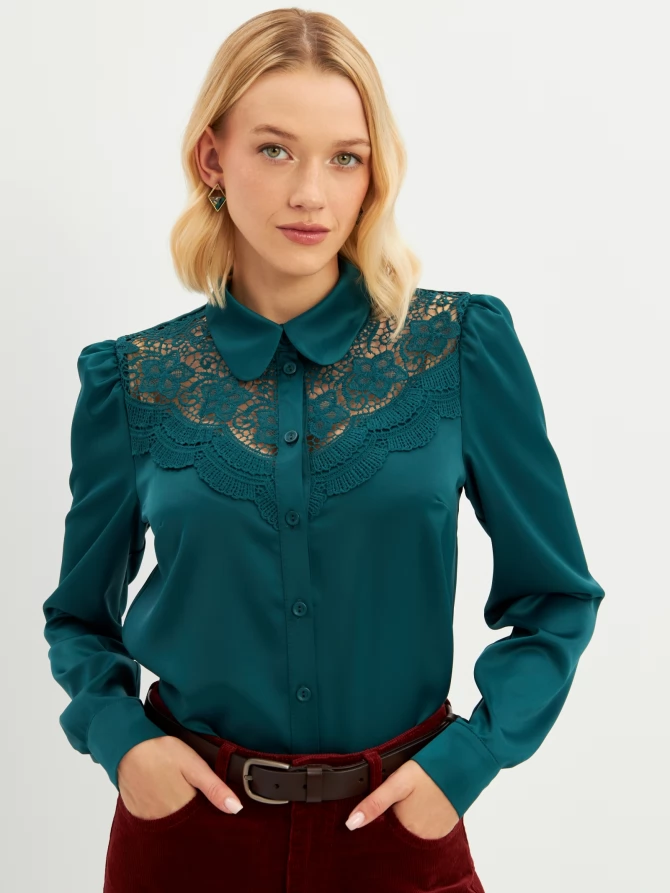 Блузка с кружевом на полочке OD-892-1 т.зеленый