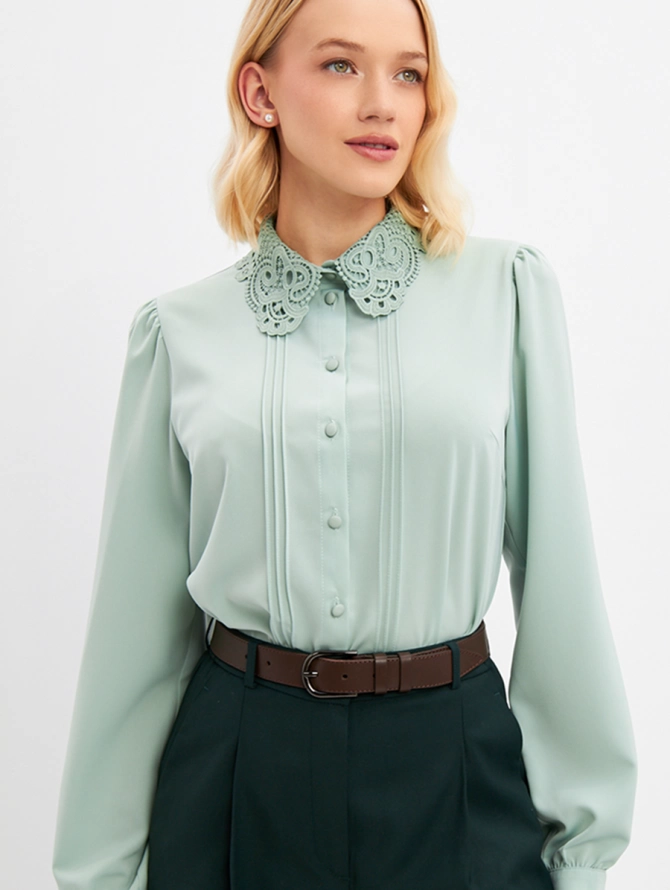 Блузка с воротником из кружева и защипами OD-913-4 св.зеленый