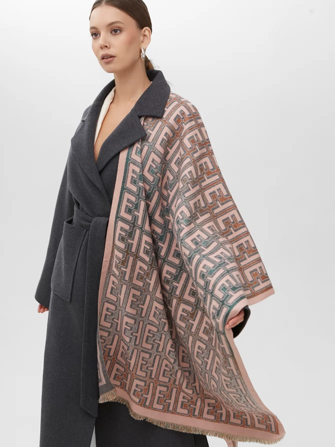 Палантин женский двусторонний с геометрическим узором