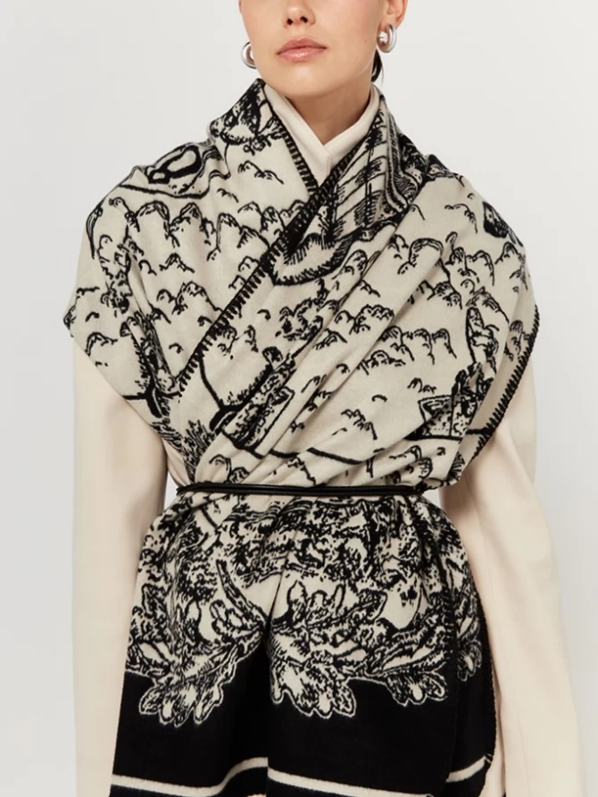 Палантин двусторонний с графичным принтом