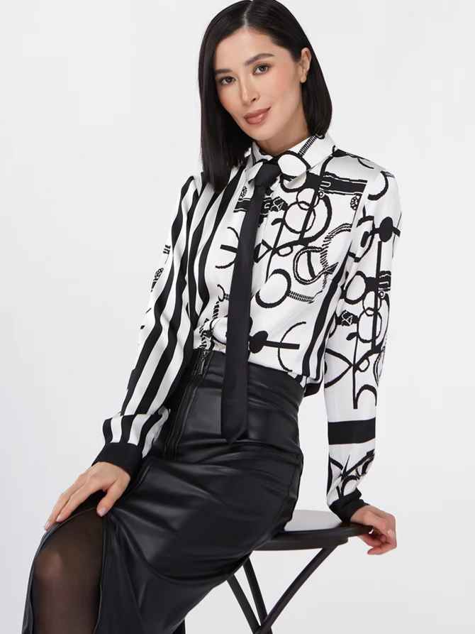 Блузка из атласной ткани  OD-887-1 черно-белая