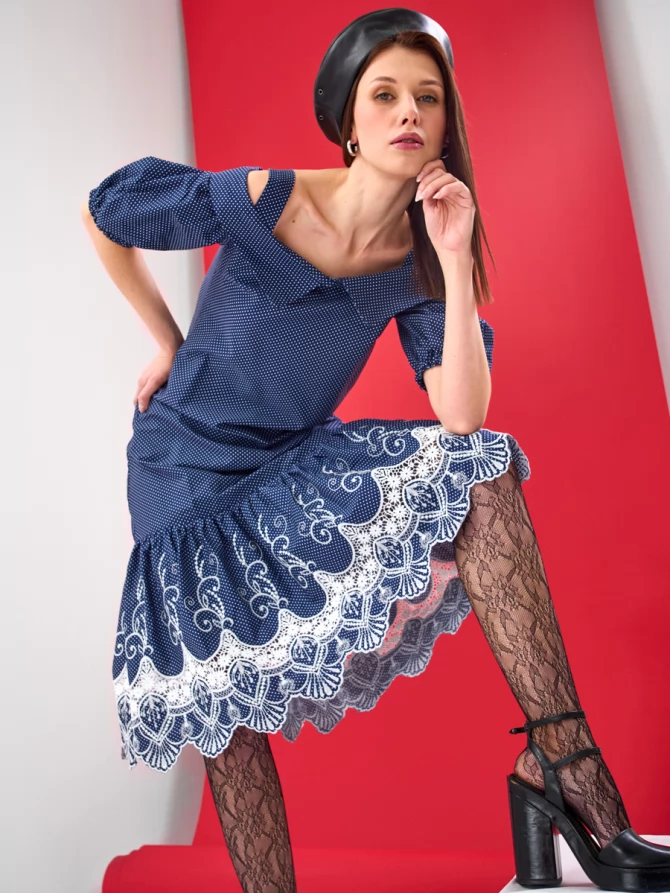 Платье на лямках