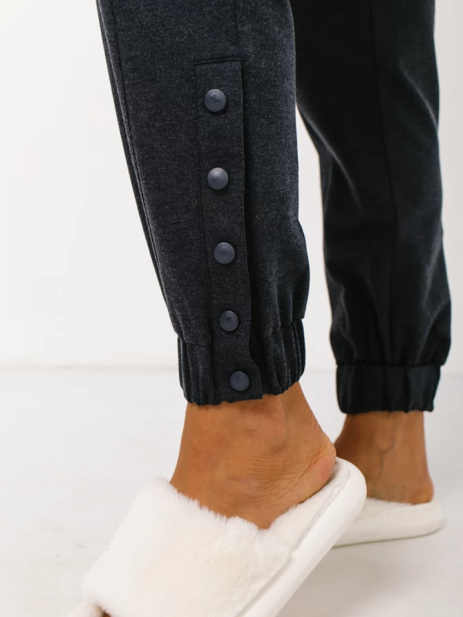 Брюки на кнопках