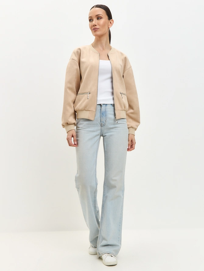 Бомбер из замши бежевый