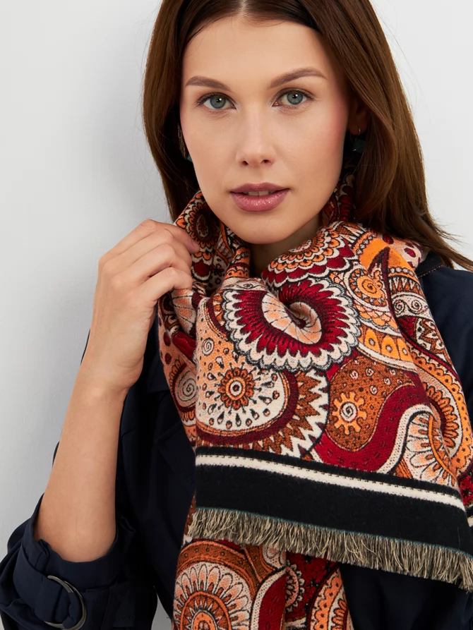 Палантин женский с авторским принтом пейсли