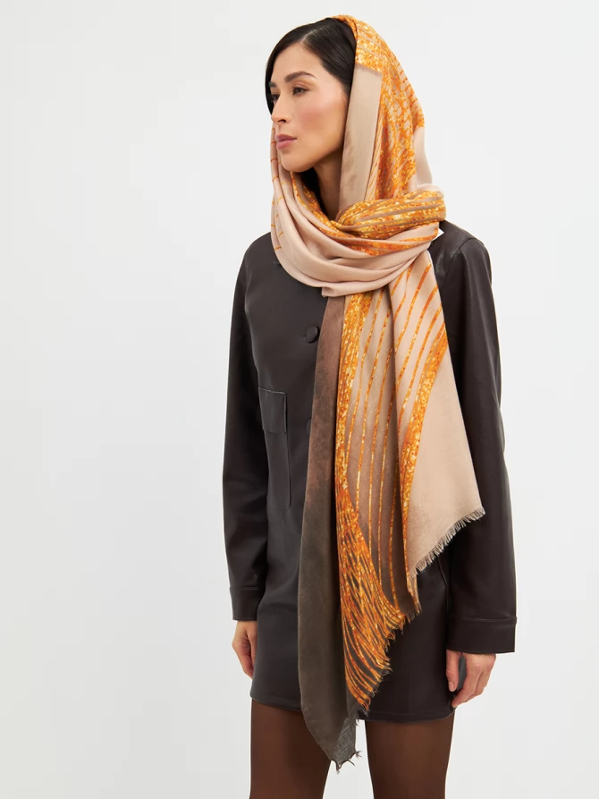 Палантин двусторонний с золотым узором