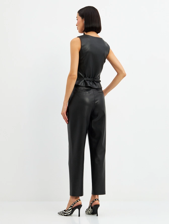 Брюки укороченные из эко-кожи OD-882-1, черные