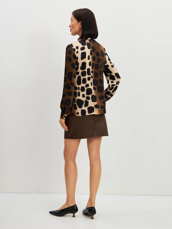 Блузка из атласной ткани OD-887-5 леопард коричневый с хаки